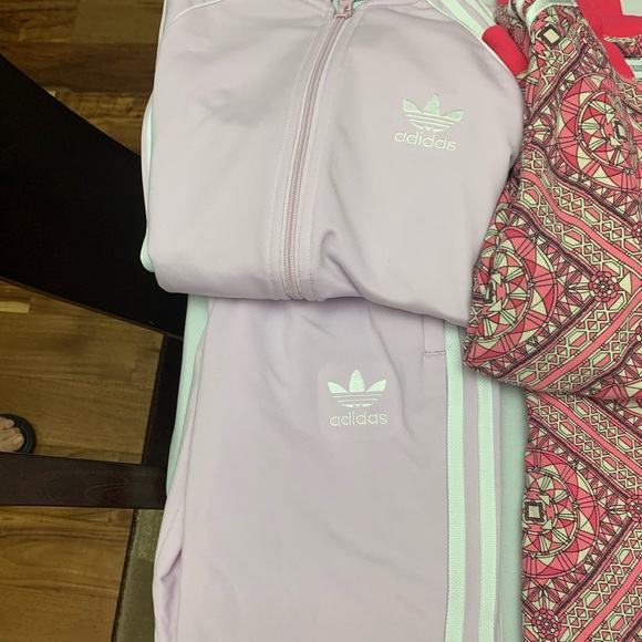 Adidas girls track suit bundle size 10-12. - Picture 2 of 6